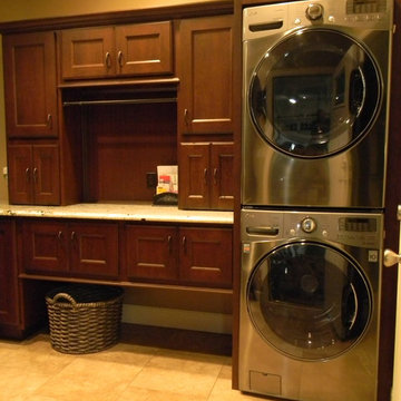 Laundry Room / Butlers Pantry