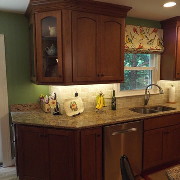 Kahne Job, Maple Ginger with Black Glaze