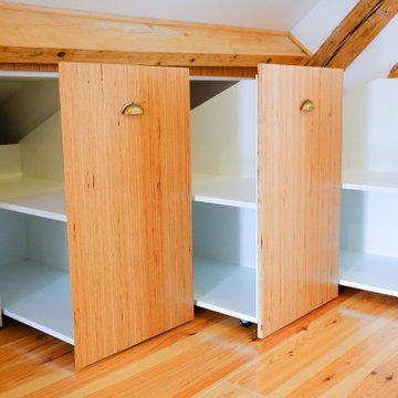 Placard de rangement en sous pente