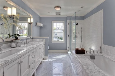 Example of a large classic bathroom design in St Louis