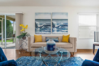 Family room - traditional family room idea in Orlando