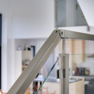 Garde-corps inox gamme carrée verre plein, escalier passerelle et mezzanine