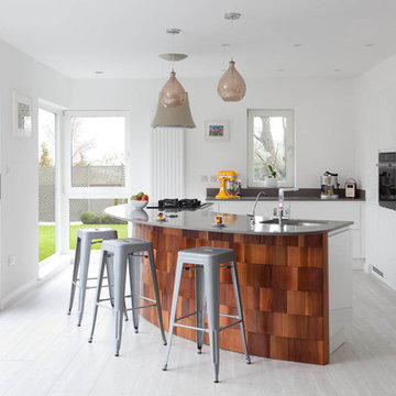 White Gloss & Cedar