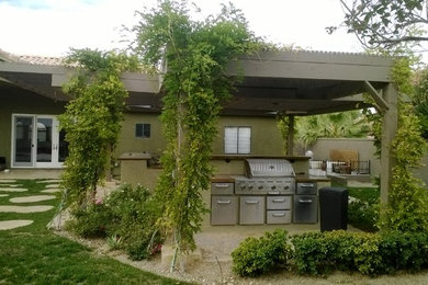 Patio - transitional patio idea in Las Vegas