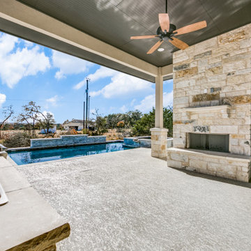 Transitional: 3,069 ft²/4 bd/3.5 bth/1ST