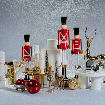 Festive Holiday Refinement