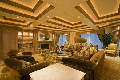 Residential Condo in Turnberry Towers