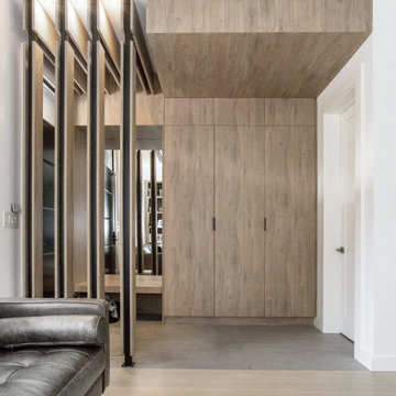 Ellis Foyer