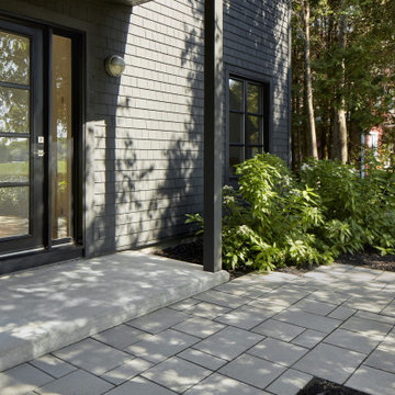 Modern Curb Appeal in Berthier-sur-Mer, QC