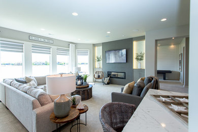 Example of a transitional living room design in Omaha