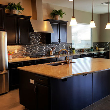 2043 W. Mindoro Place