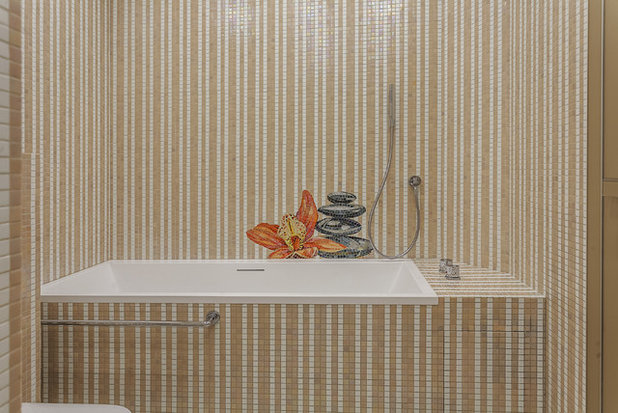 Современный Ванная комната by Архитектурная студия Максима Новинькова