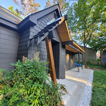 Lake Life Bungalow