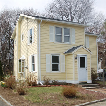 6 1/4" Cedarmill Woodland Cream HardiePlank and Seamless White Gutters