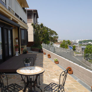 横浜のトラディショナルスタイルのおしゃれなテラス・中庭 (日よけなし) の写真