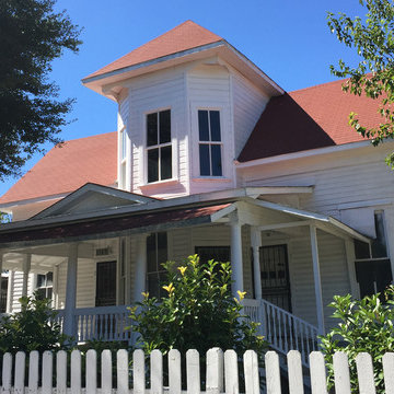 1109 N Pine