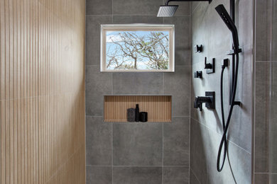 Example of a danish bathroom design in Houston