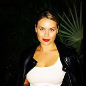 J D's photo