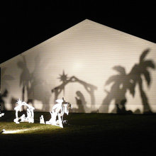 PERSONALITY SWOOPS IN FOR A FLORIDA COMMUNITY'S CHRISTMAS