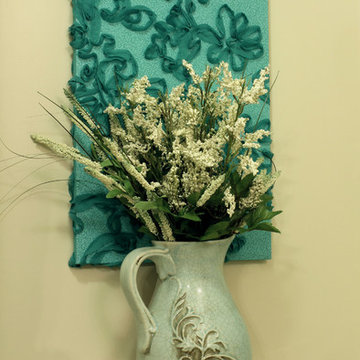 Chesley Knoll - Apartment Bathroom