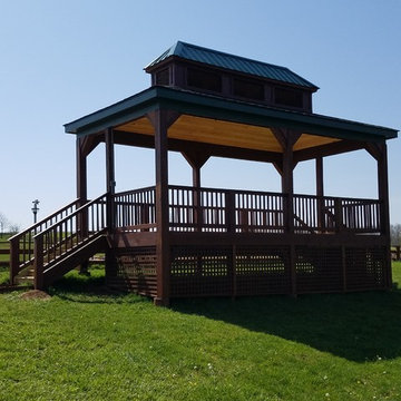 Show-Horse Viewing Platform