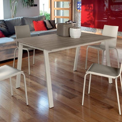 Kite table by DomItalia - Kitchen And Dining Furniture