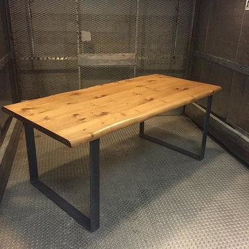 Reclaimed Wood Flat Steel Table