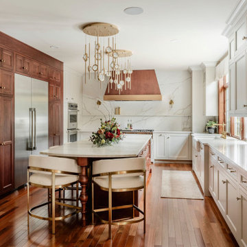 Warm Traditional Kitchen
