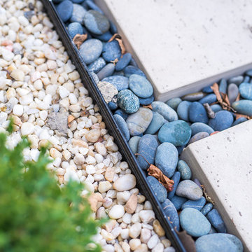 Mid-Century Modern Courtyard