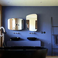 1st Floor Bath