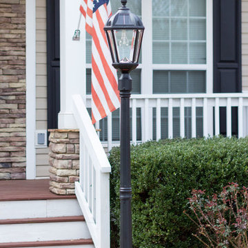 Royal Bulb Solar Lamp Post- Black Finish