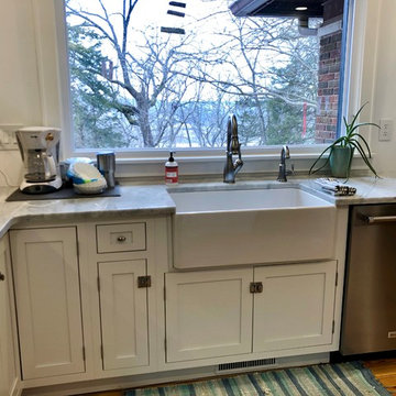 Craftsman Style White Dura Supreme Inset Doors Arabe Scato Vento Marble