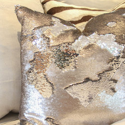 SDH Legna Exotic Bed - Products