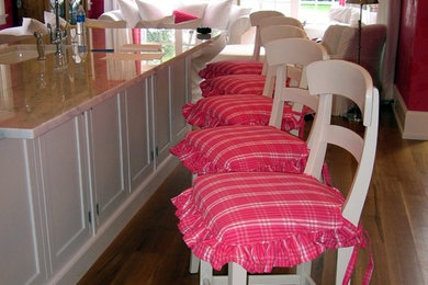 Inspiration for a timeless kitchen remodel in Chicago