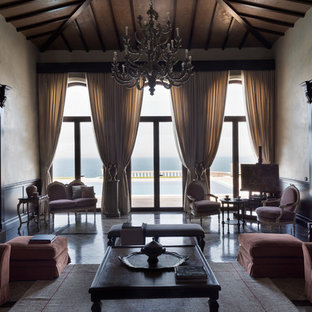 This is an example of a mediterranean living room in Moscow.
