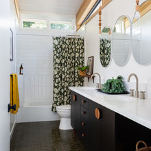 Kendall bathroom