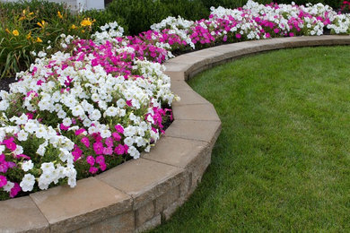Inspiration for a traditional landscaping in Other.