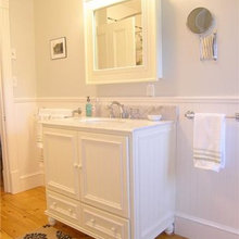 Cottage style bathroom