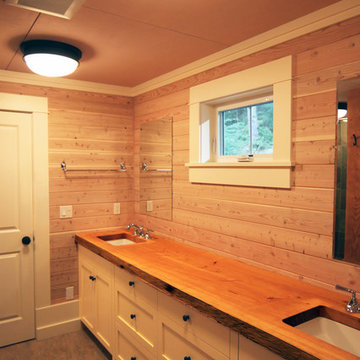North Bend Cabin & Bunkhouse