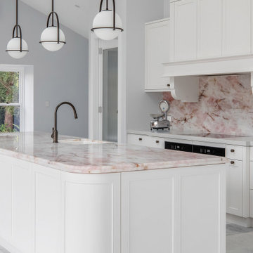 75 Kitchen with Pink Countertops Ideas You'll Love - October, 2025 | Houzz