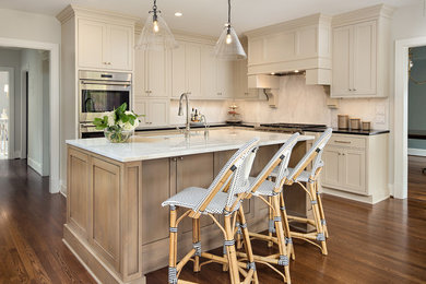 Example of a classic kitchen design in New Orleans