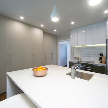 Kitchen & Laundry