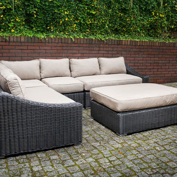 Toja Patio Furniture - Tuscan Sectional Set - Red Brick Wall