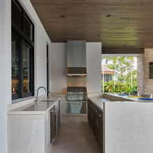 Outdoor Kitchen