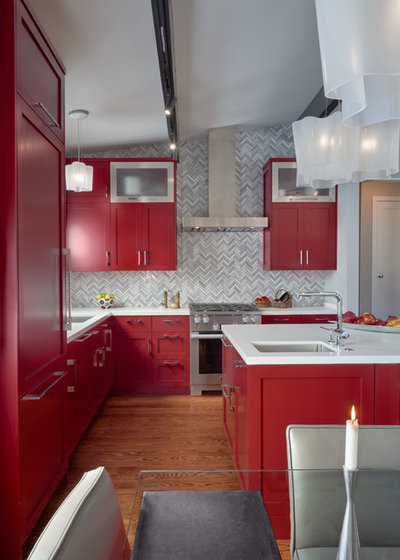 Modern Kitchen by Cillesa Interior Design & Space Planning