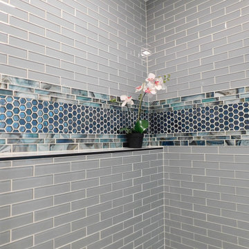 Second Floor b=Bathroom