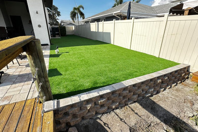 Inspiration for a modern home design remodel in Tampa