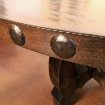 Knotty Alder Wood Round Dining Table