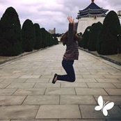 Y Lee's photo