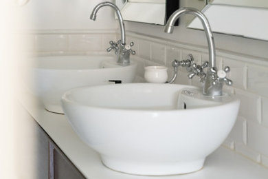 This is an example of a classic bathroom in London.